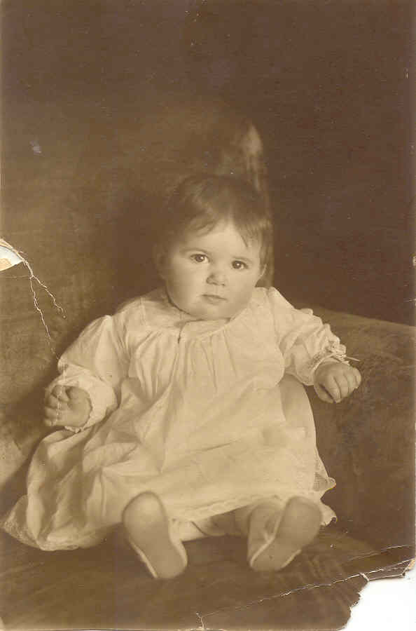 Baby Fanchon, looks like on a couch (2).